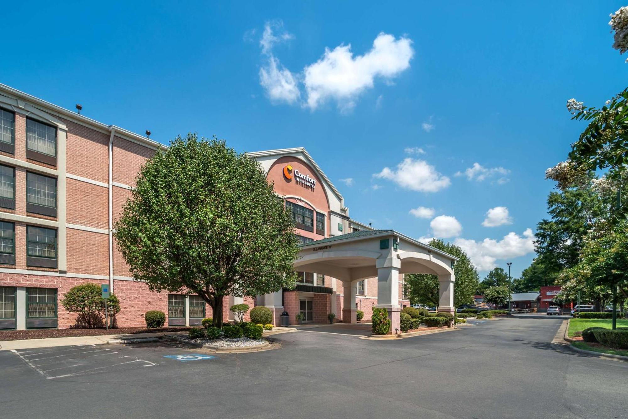 Comfort Inn & Suites Lake Norman Cornelius Extérieur photo