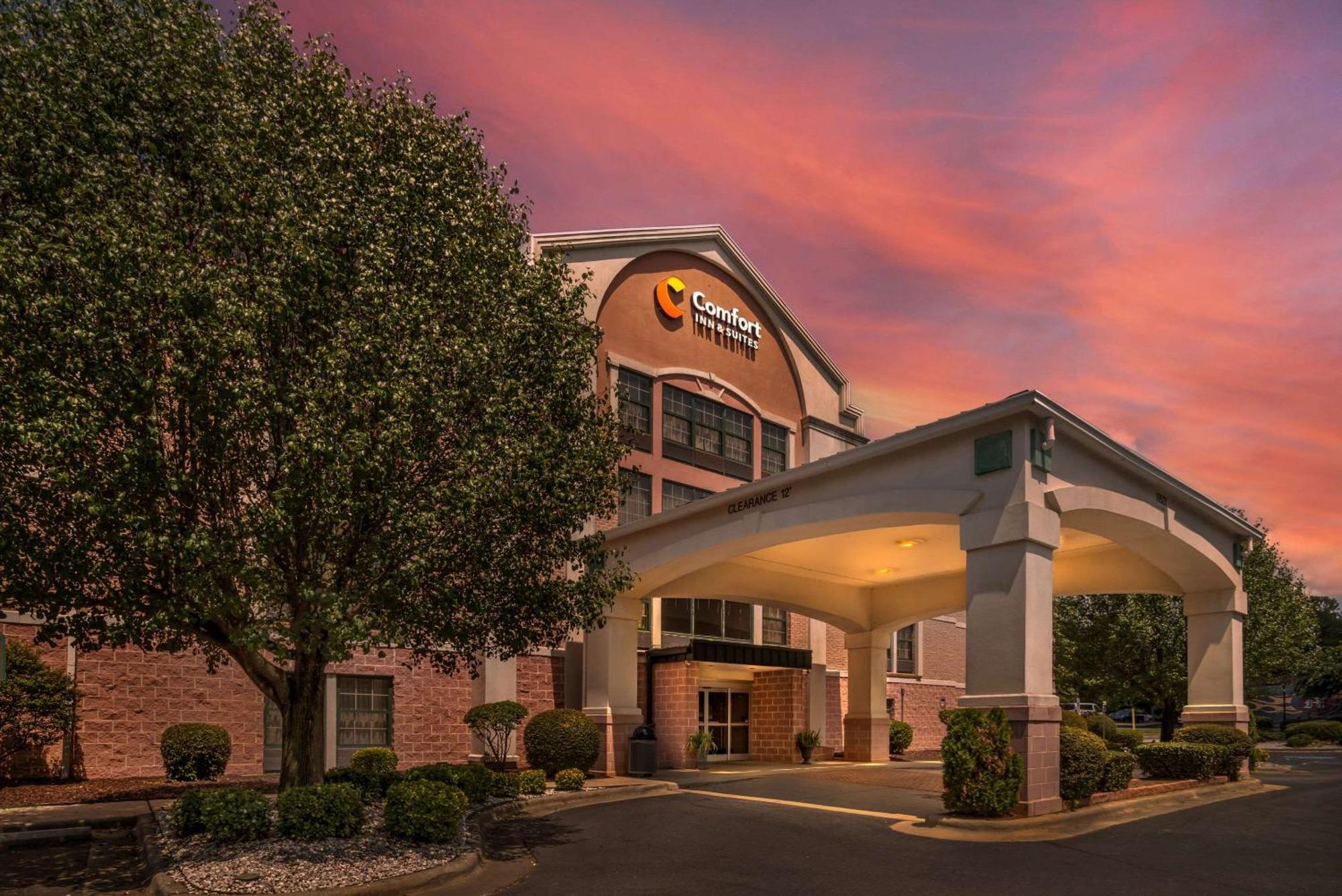 Comfort Inn & Suites Lake Norman Cornelius Extérieur photo
