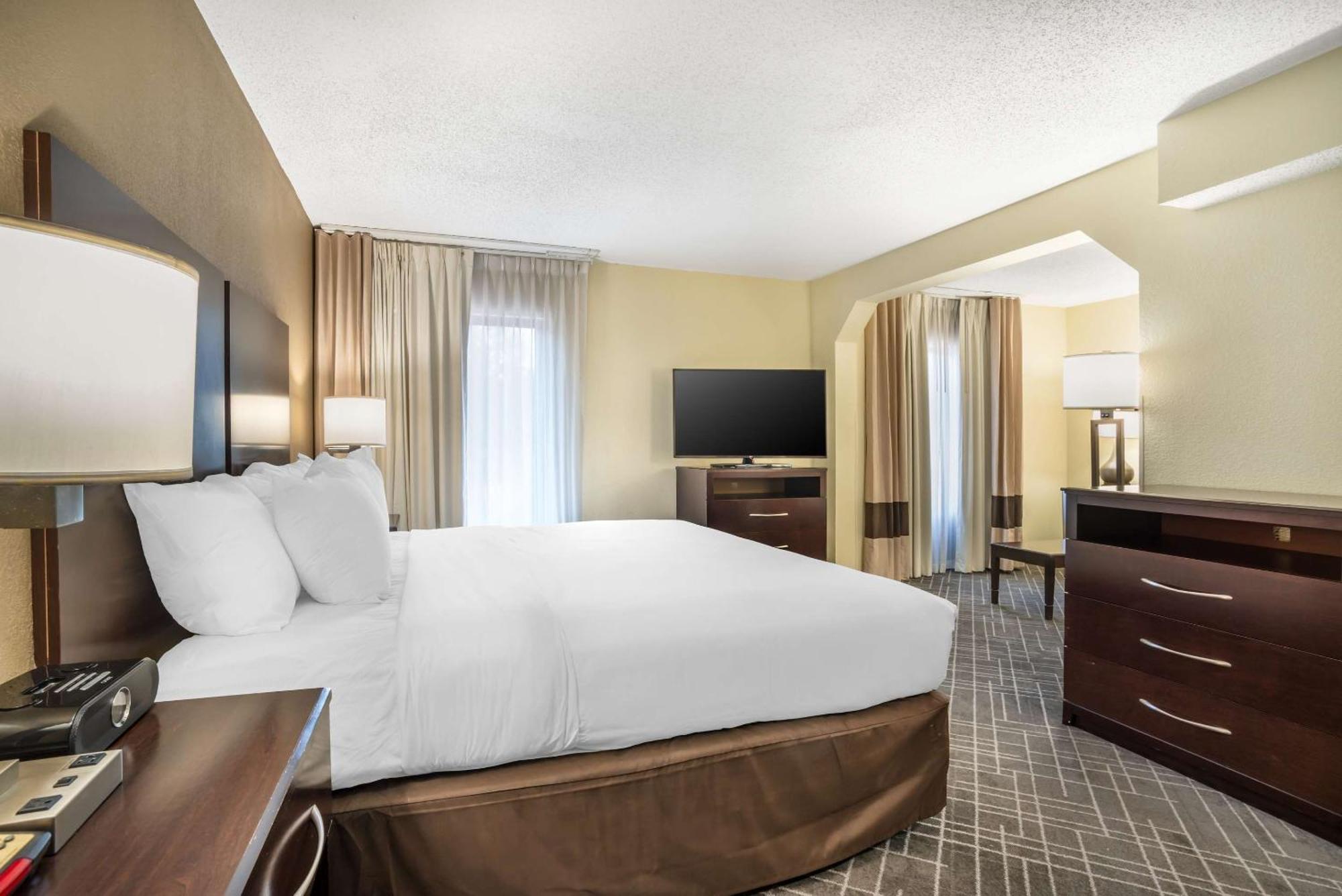 Comfort Inn & Suites Lake Norman Cornelius Extérieur photo