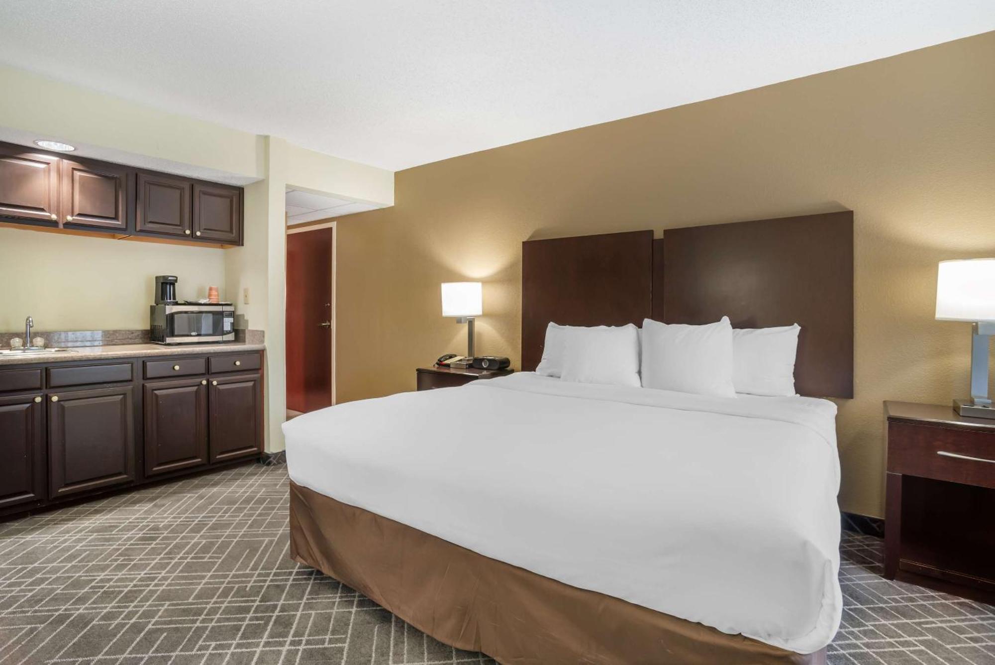 Comfort Inn & Suites Lake Norman Cornelius Extérieur photo