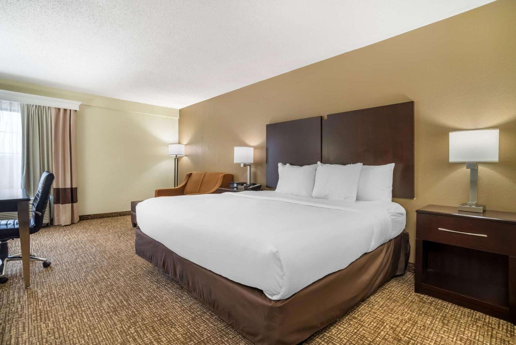 Comfort Inn & Suites Lake Norman Cornelius Extérieur photo
